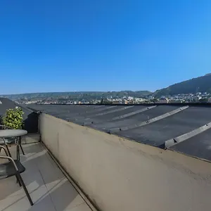 شقة Dogona, تبليسي